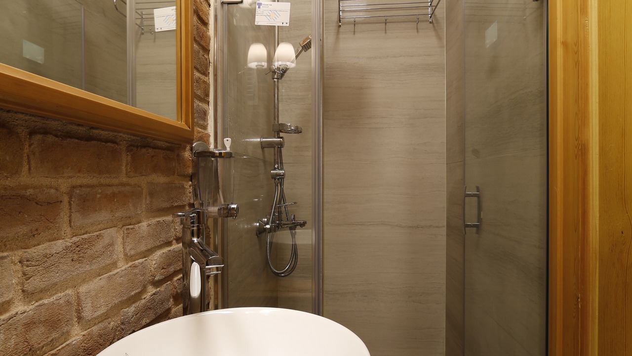 Photo of Bathroom in Old City