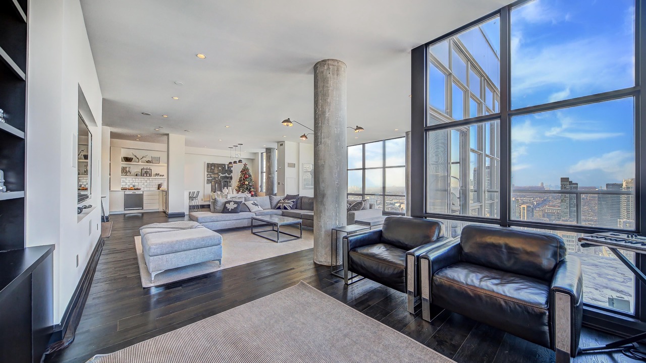 Photo of Livingroom in Toronto Entertainment District