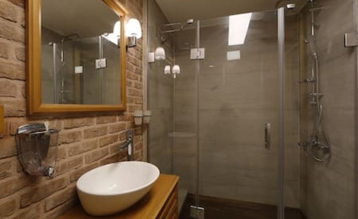 Photo of Bathroom in Old City
