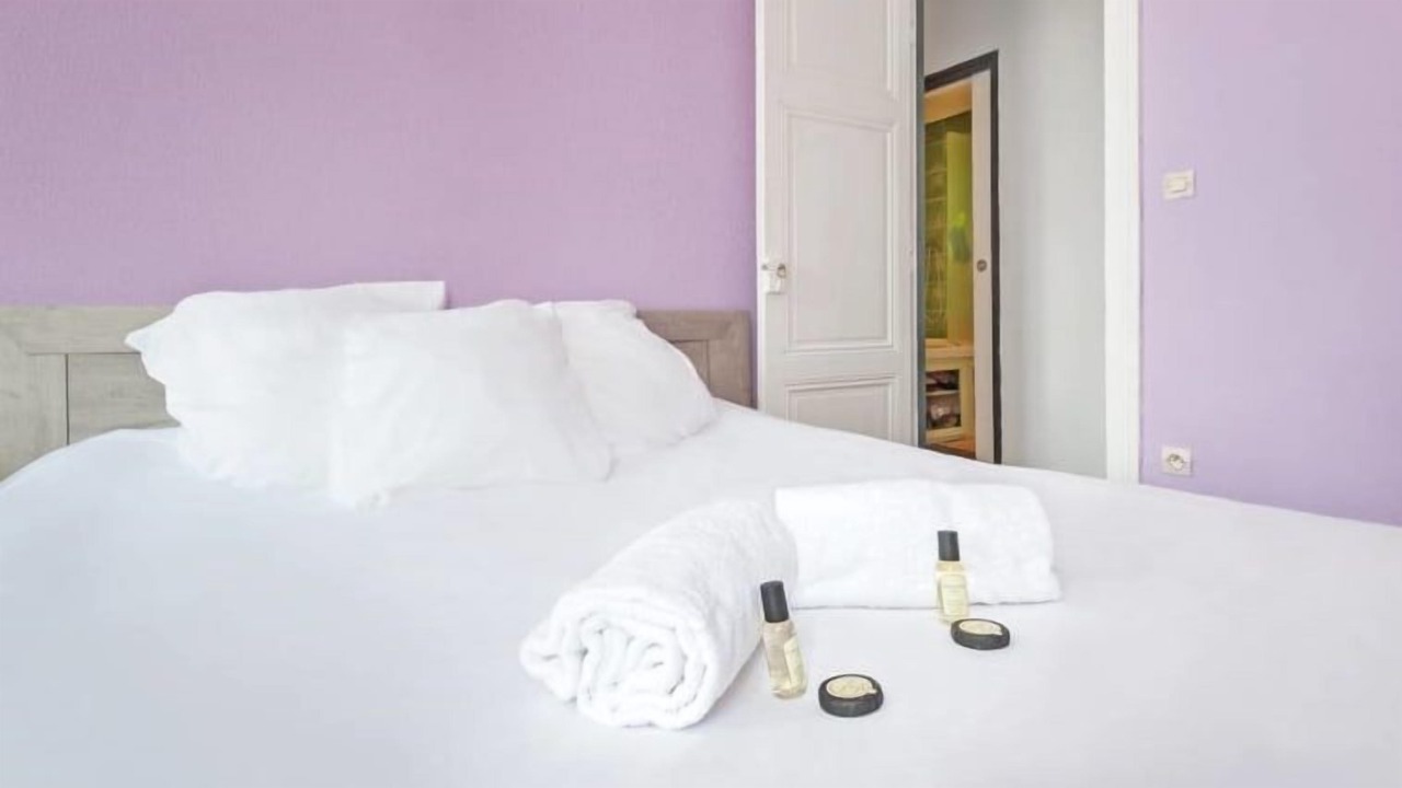 Photo of Bedroom in Voltaire - Saint Amour