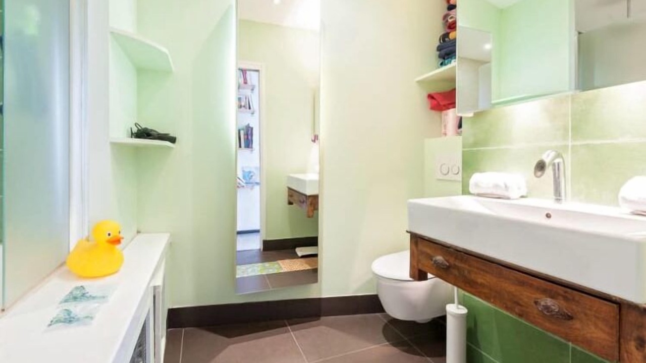 Photo of Bathroom in Voltaire - Saint Amour