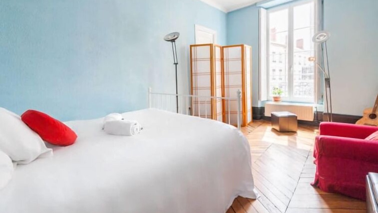 Photo of Bedroom in Voltaire - Saint Amour