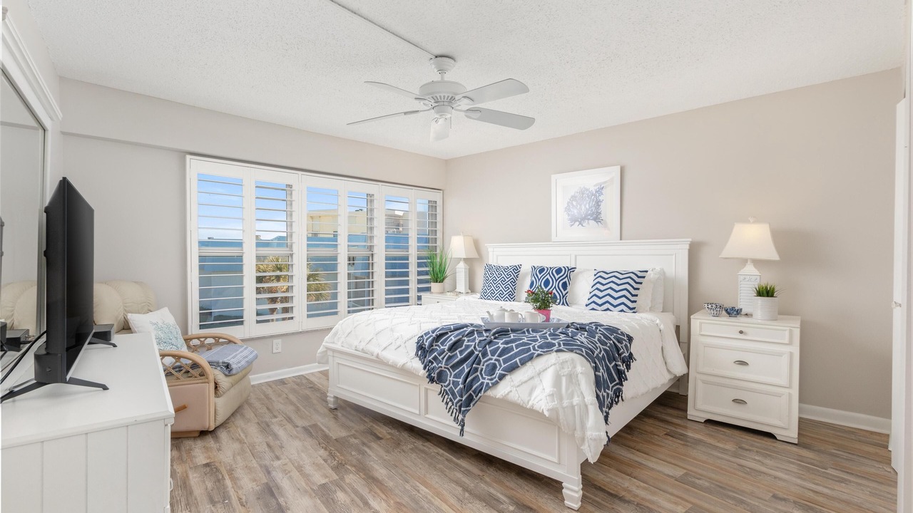 Photo of Bedroom in Crescent Beach