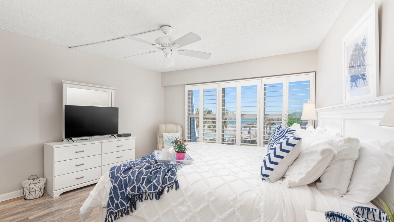 Photo of Bedroom in Crescent Beach
