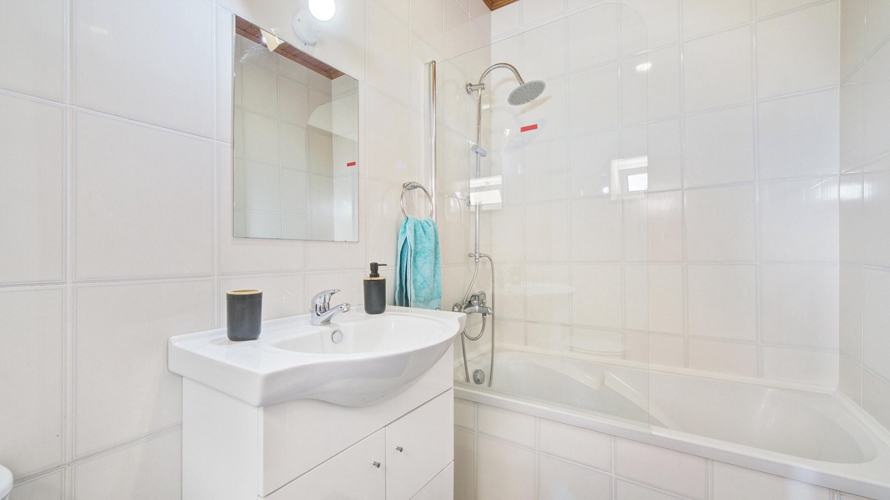 Photo of Bathroom in Mesao Frio