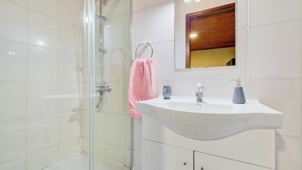 Photo of Bathroom in Mesao Frio