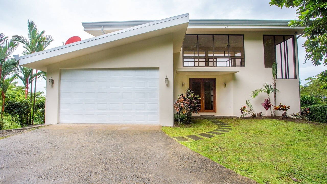 Photo of Outdoor in Parrita