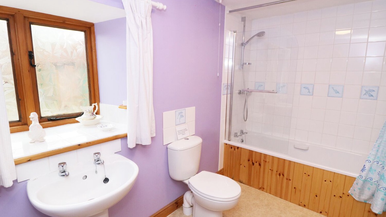 Photo of Bathroom in Scawton