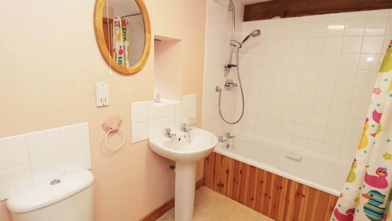 Photo of Bathroom in Scawton