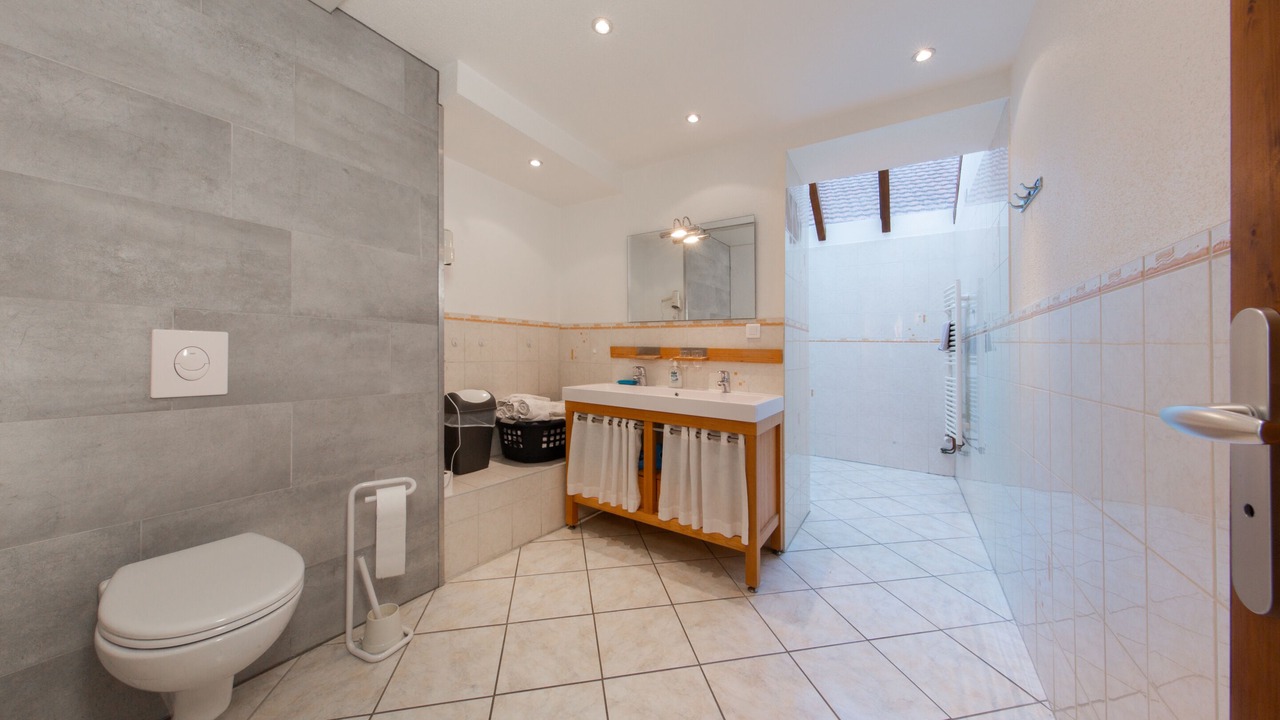 Photo of Bathroom in Osenbach