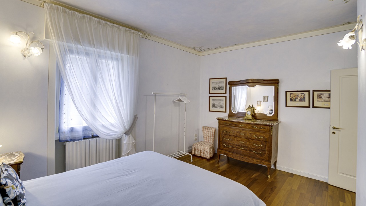 Photo of Bedroom in Toscolano Maderno