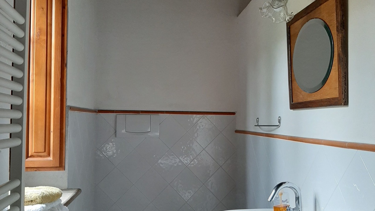 Photo of Bathroom in Montefollonico