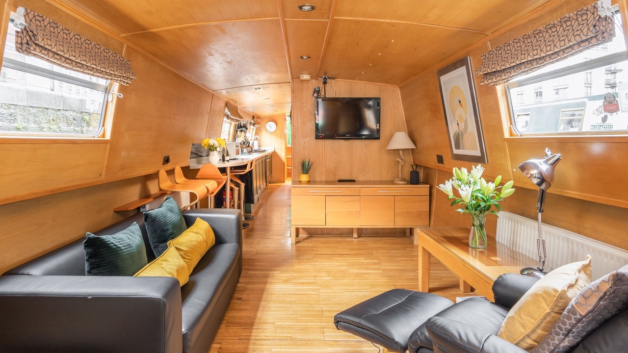 Photo of Livingroom in Tollcross