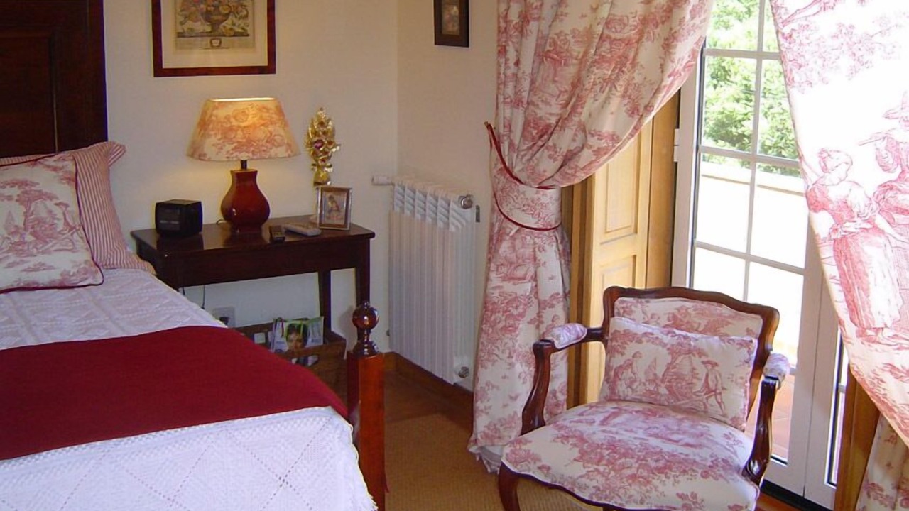 Photo of Bedroom in Marinhas