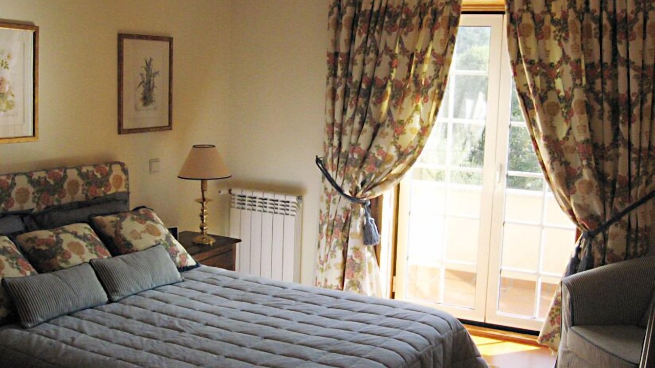 Photo of Bedroom in Marinhas