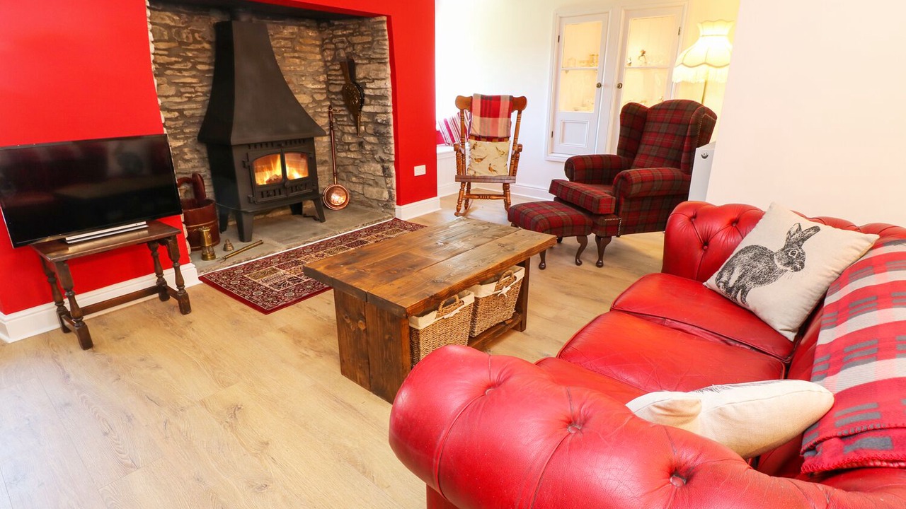 Photo of Livingroom in Pontypridd