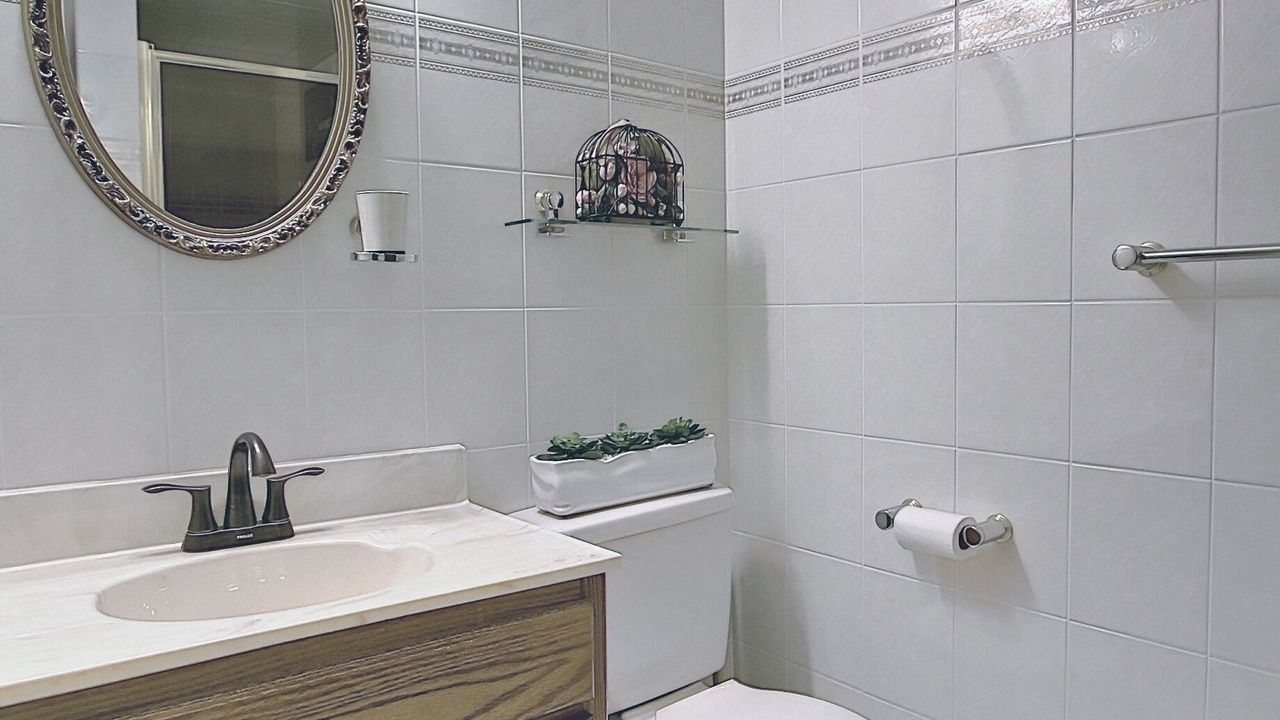 Photo of Bathroom in Cedarbrae