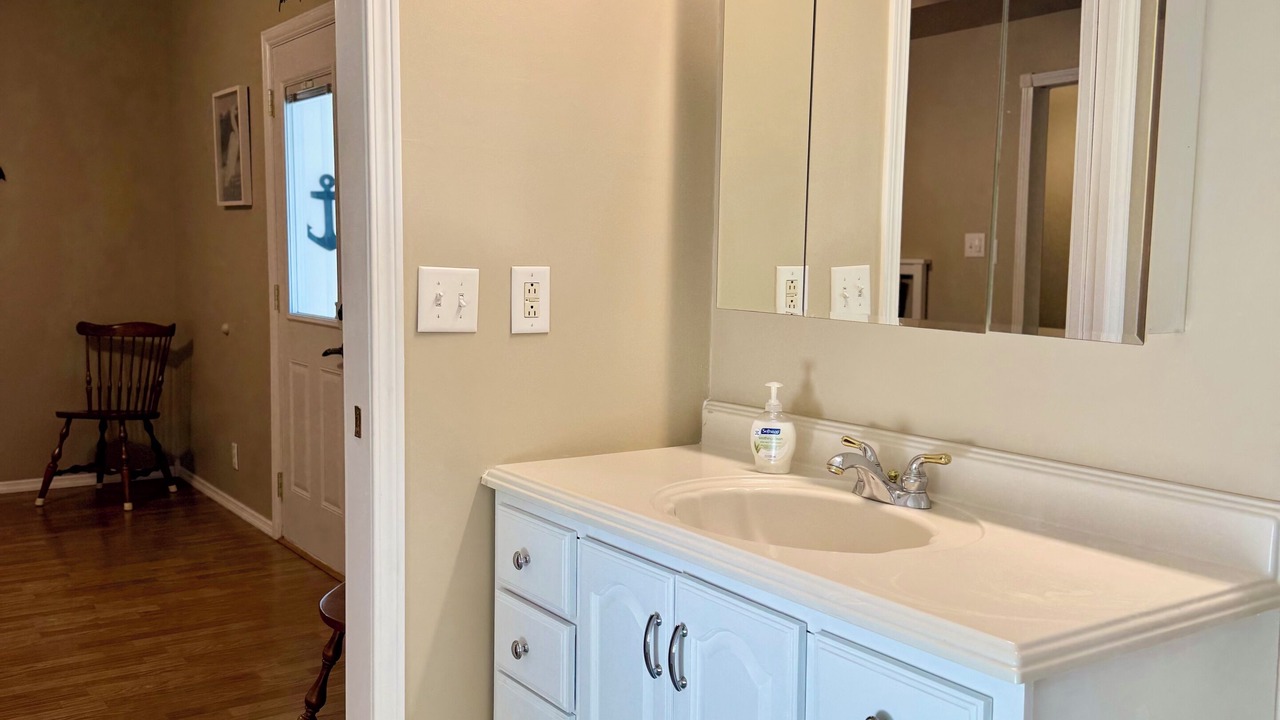 Photo of Bathroom in Goreville