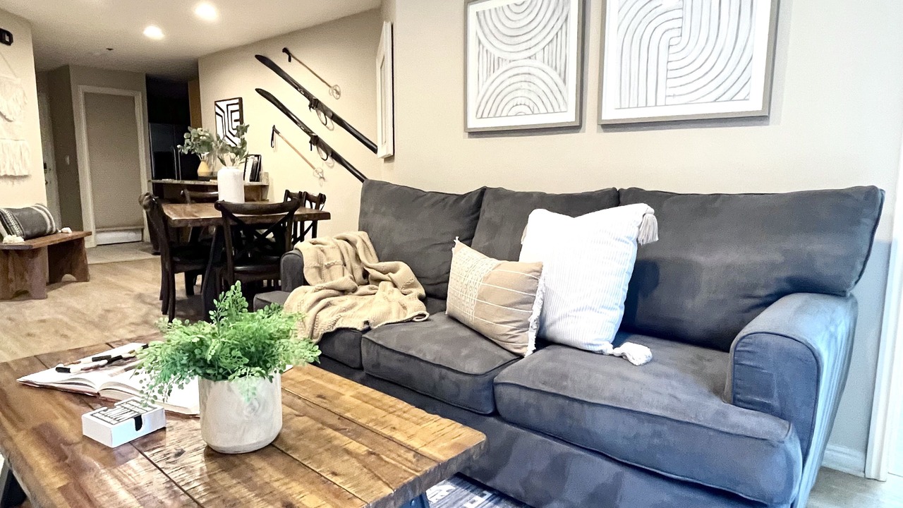 Photo of Livingroom in North Park City