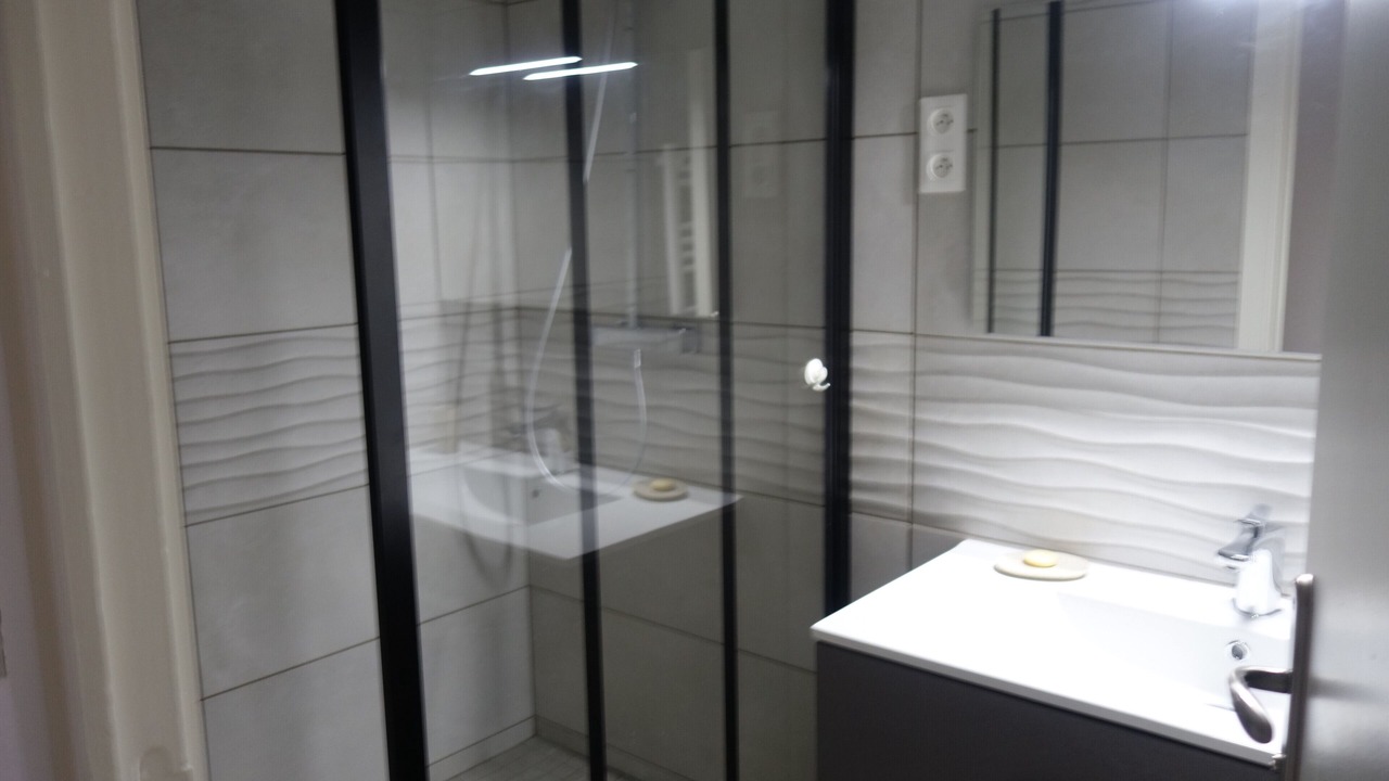 Photo of Bathroom in La Faviere