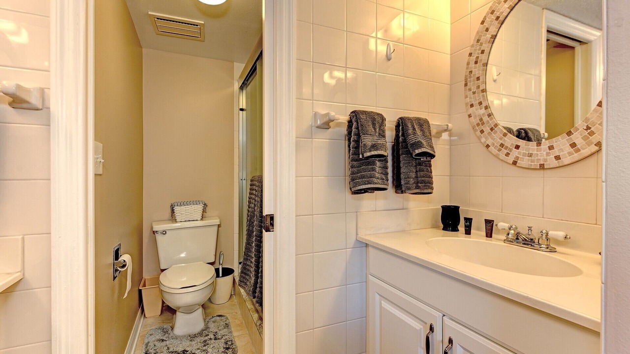 Photo of Bathroom in Plantation