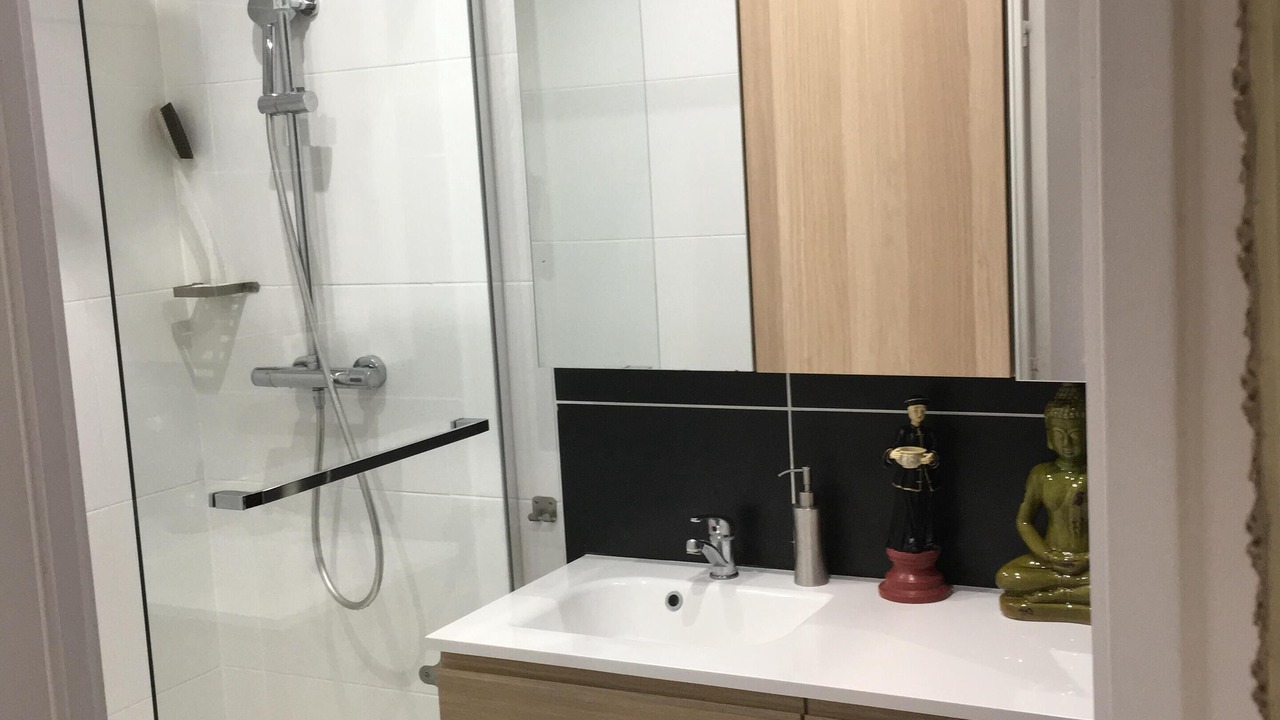 Photo of Bathroom in Combat