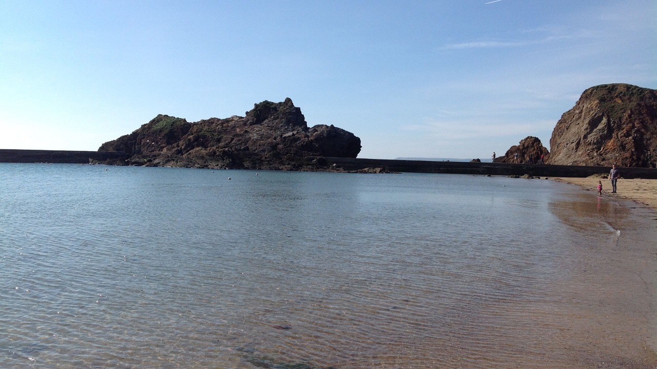 Photo of Others in Hope-Cove