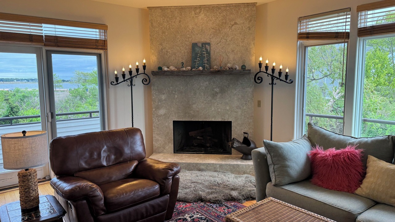Photo of Livingroom in Guilford