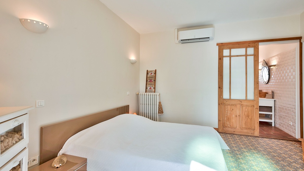 Photo of Bedroom in Cabannes