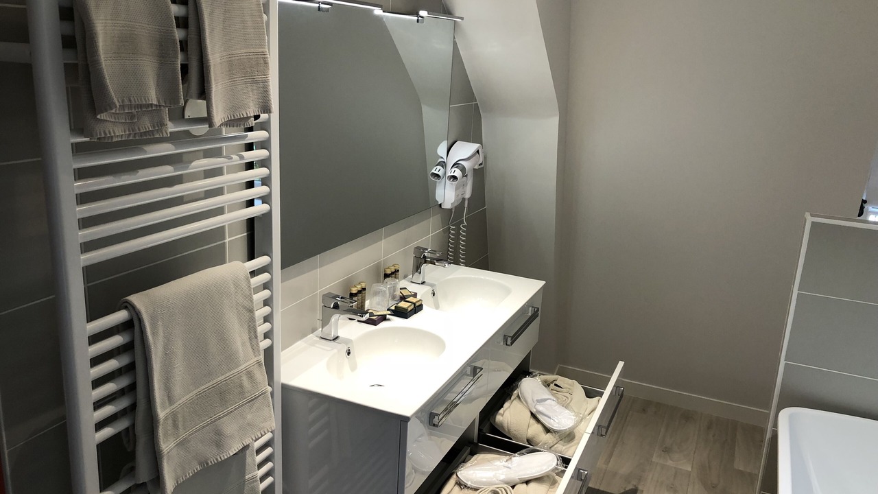 Photo of Bathroom in Azay-le-Rideau