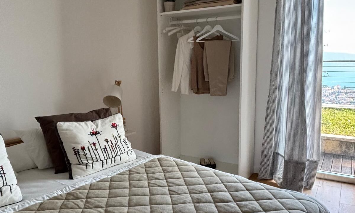 Photo of Bedroom in Toscolano Maderno