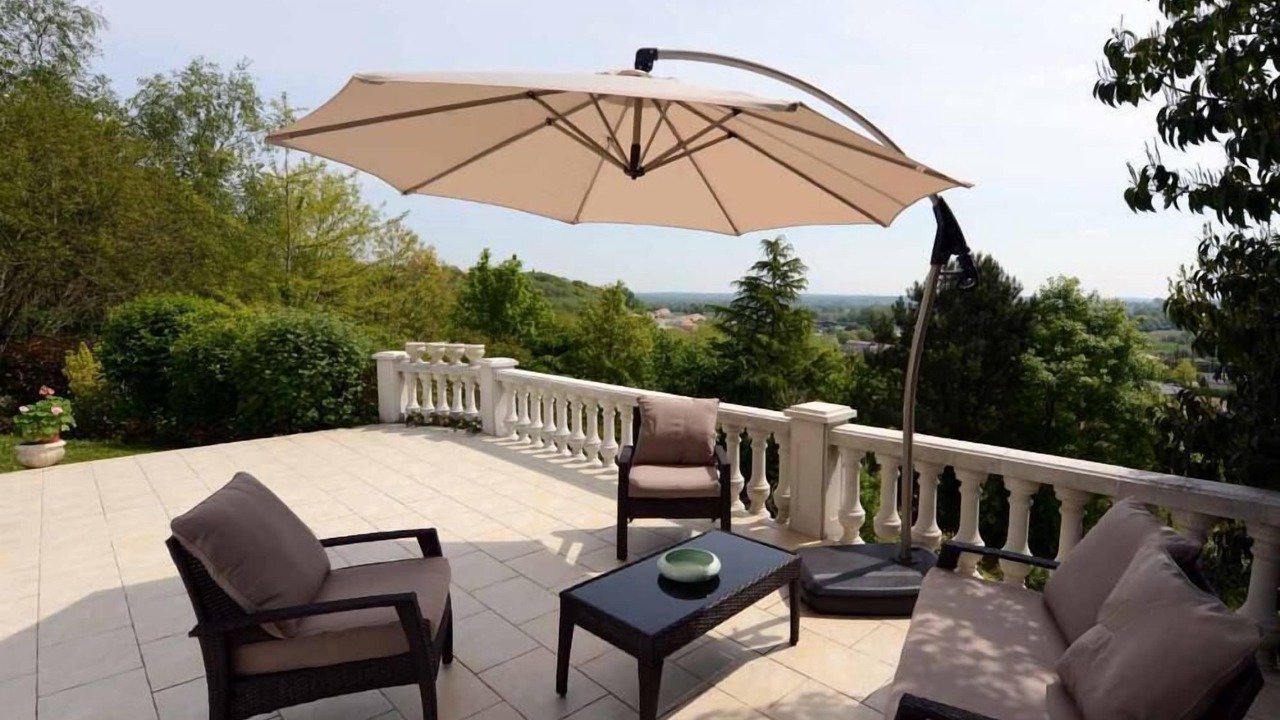 Photo of Patio Balcony in Les Chatelliers-Chateaumur