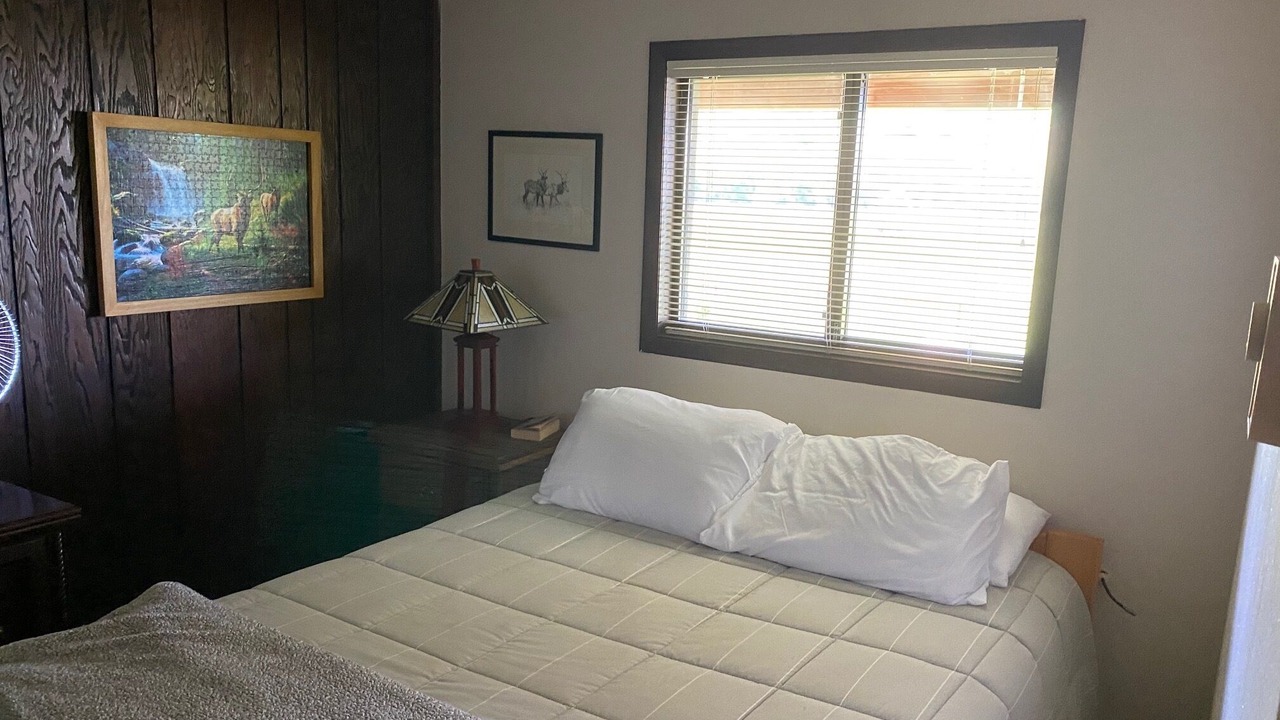 Photo of Bedroom in Hyrum