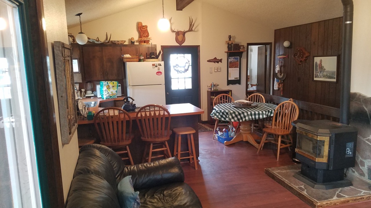 Photo of Livingroom in Hyrum