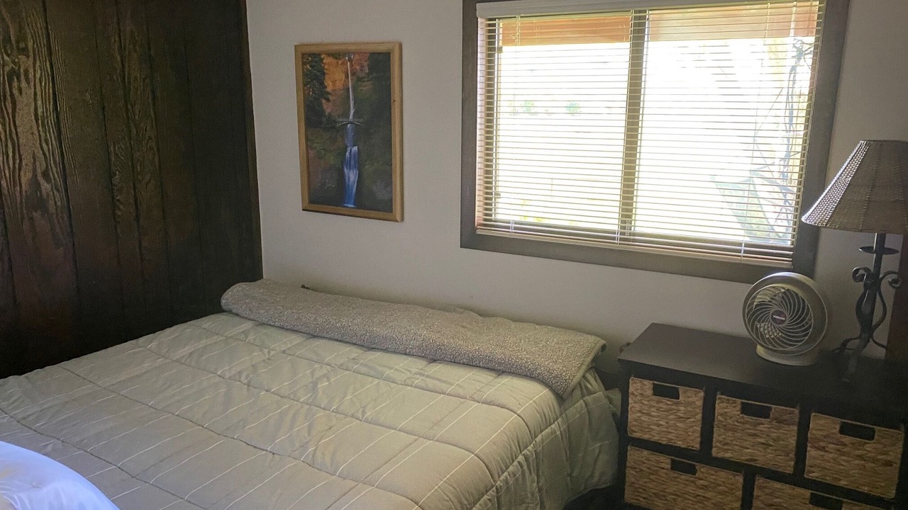 Photo of Bedroom in Hyrum