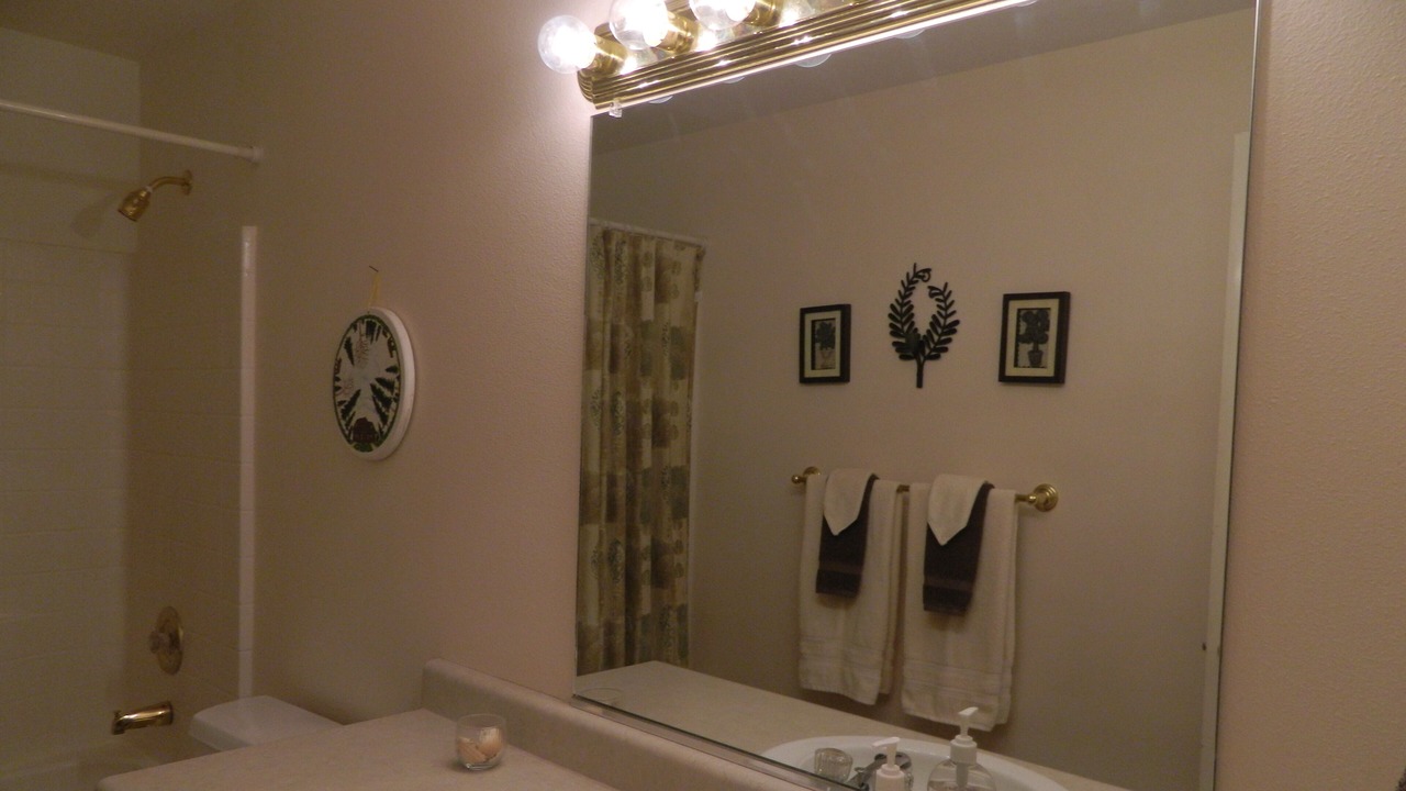 Photo of Bathroom in Hurricane