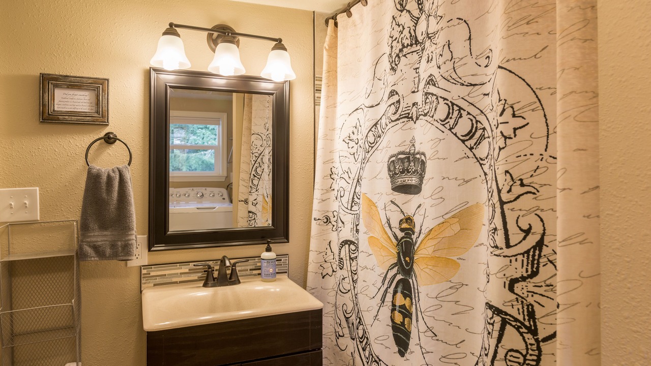 Photo of Bathroom in South Perry District