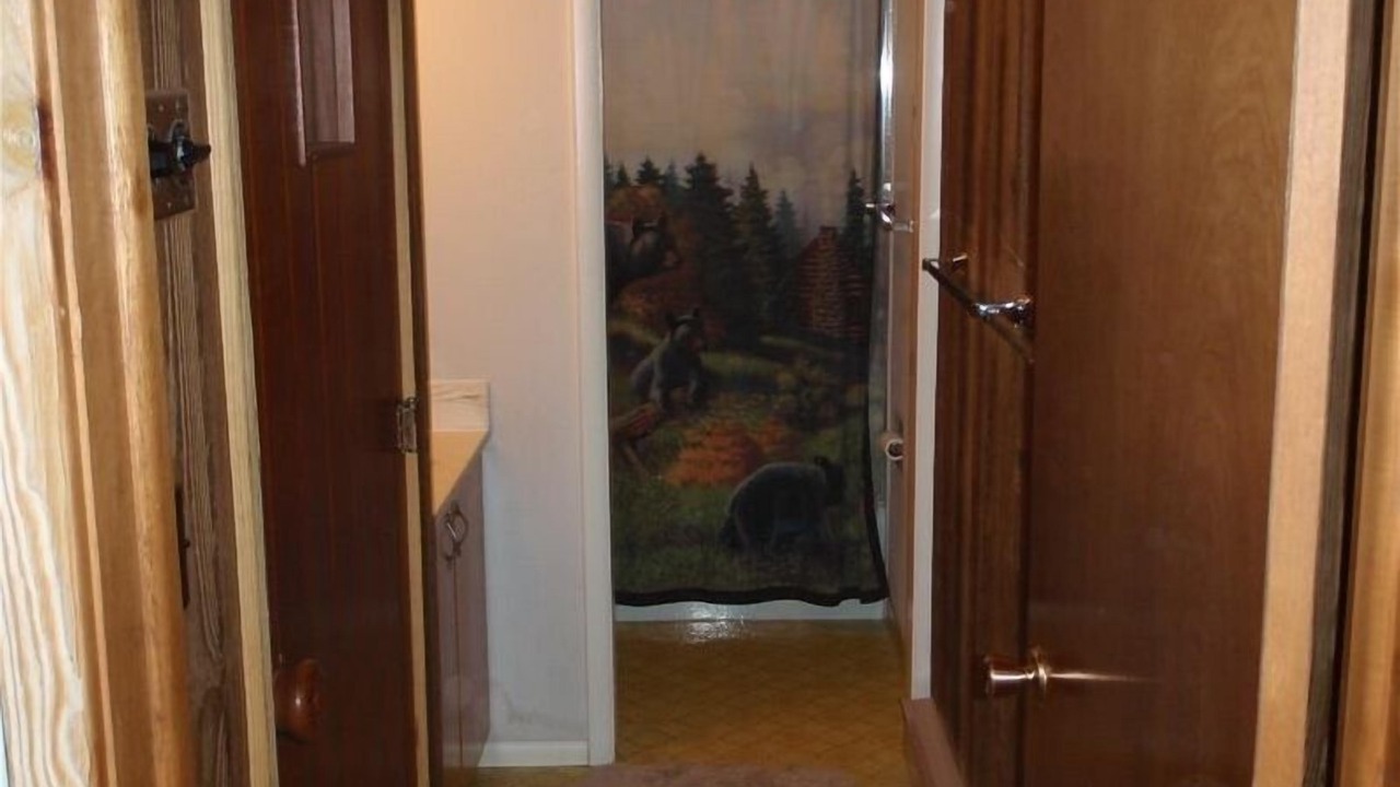 Photo of Bathroom in West Yellowstone
