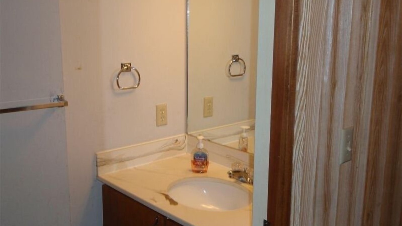 Photo of Bathroom in West Yellowstone