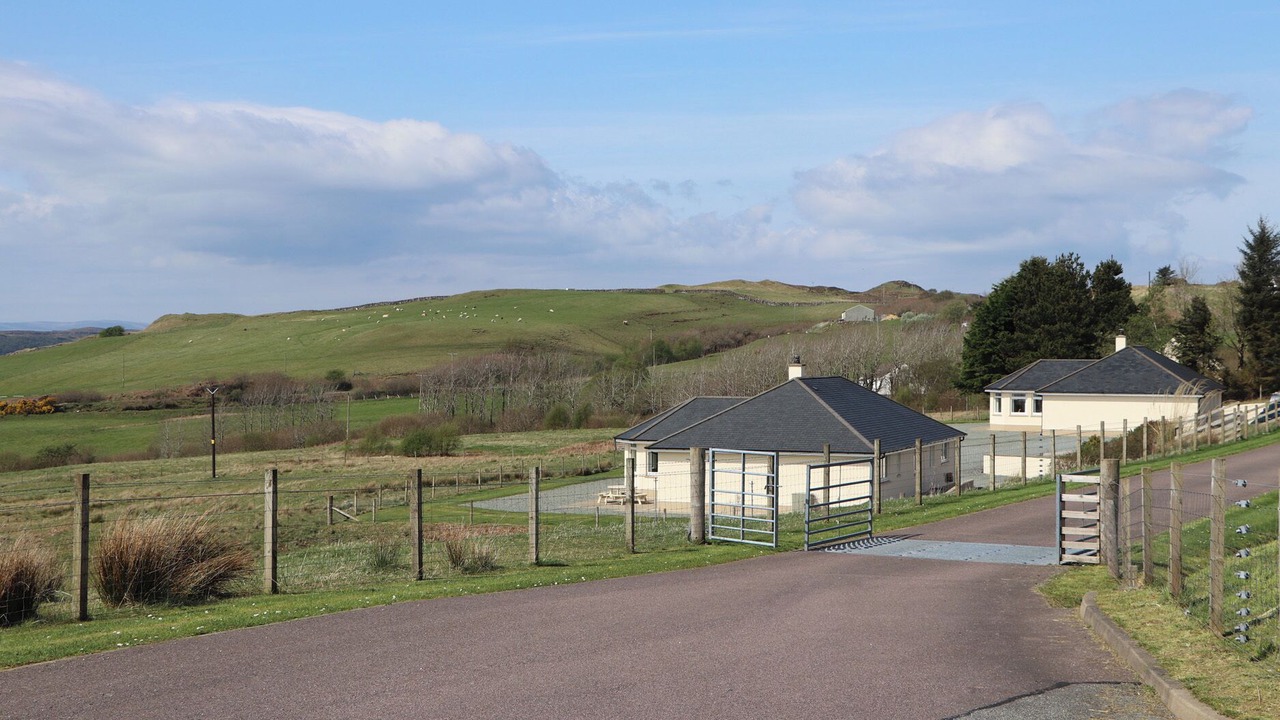 Photo of Others in Eyre