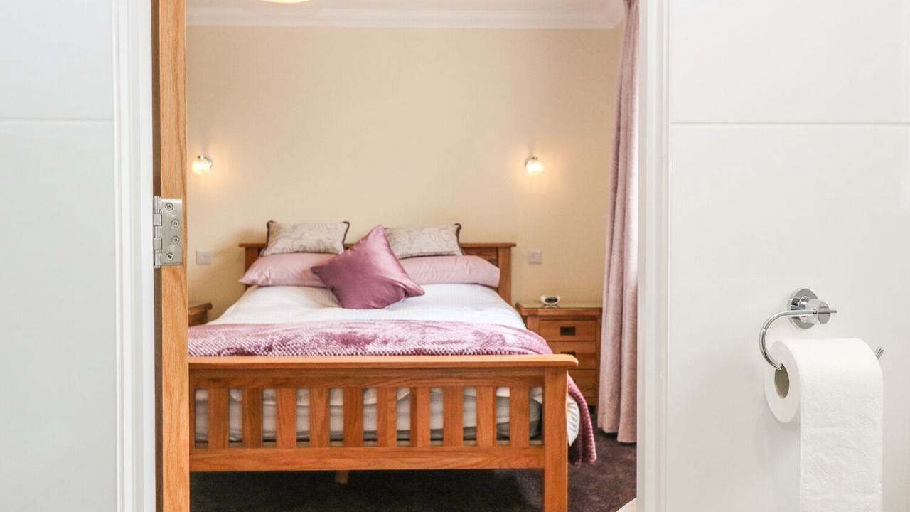 Photo of Bedroom in Eyre