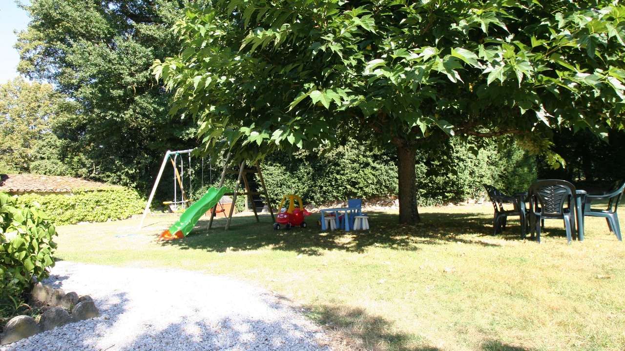 Photo of Others in Lempaut