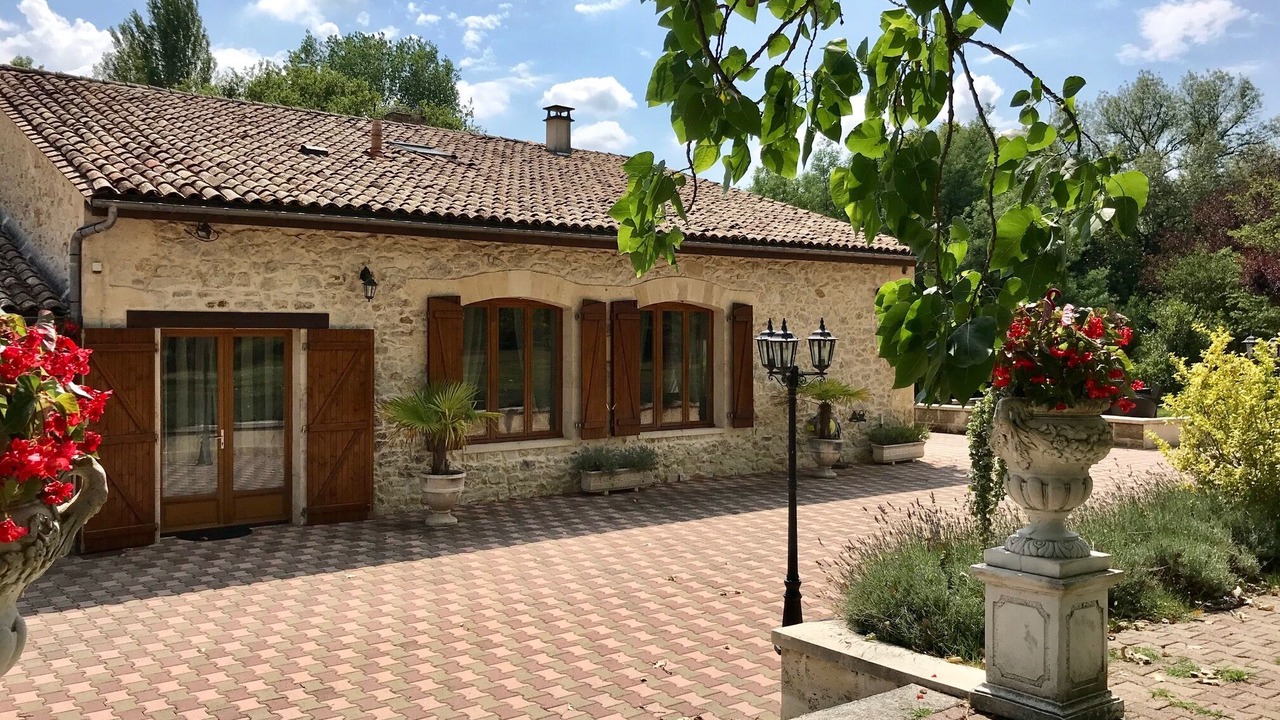 Photo of Outdoor in Saint-Christoly-de-Blaye