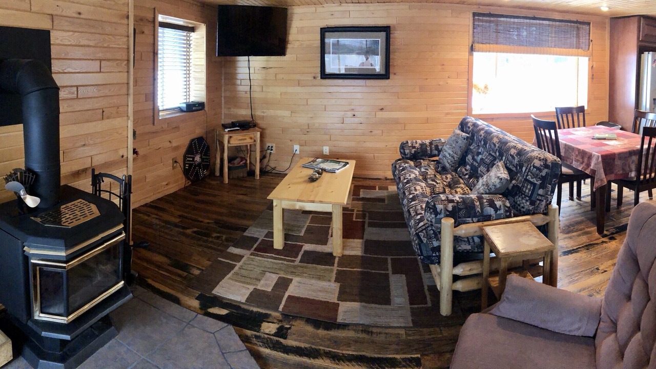 Photo of Livingroom in Atlantic Mine