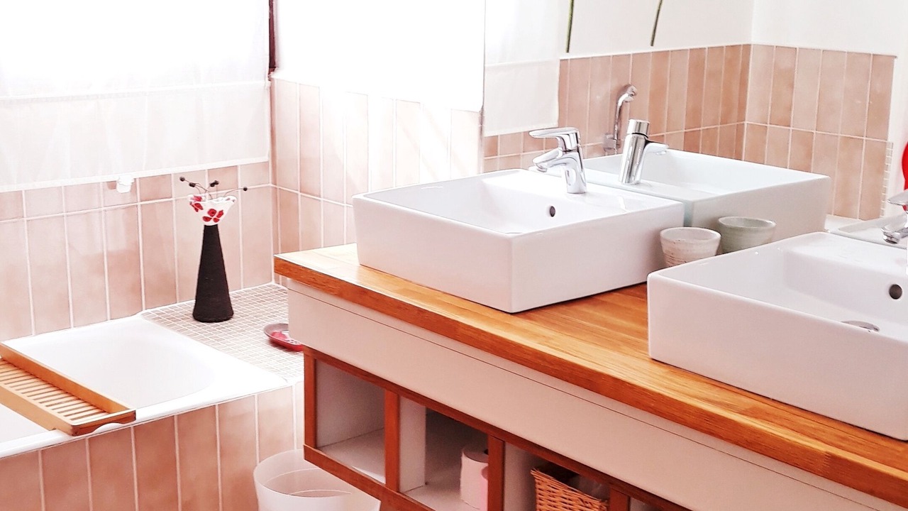 Photo of Bathroom in Entrecasteaux