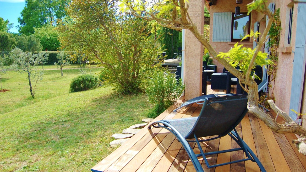 Photo of Patio Balcony in Entrecasteaux
