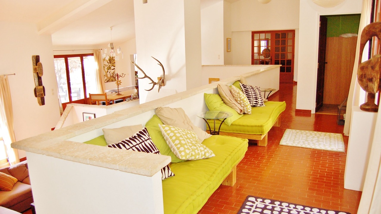Photo of Livingroom in Entrecasteaux