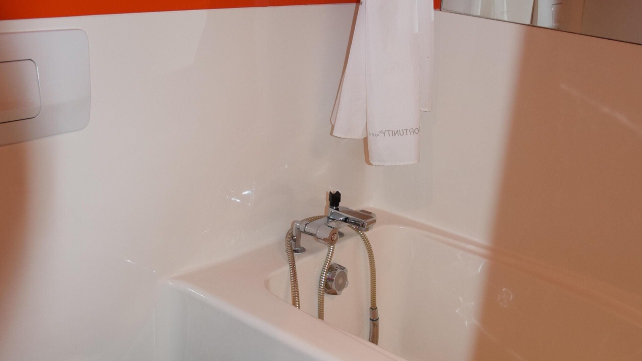 Photo of Bathroom in Arc-1800