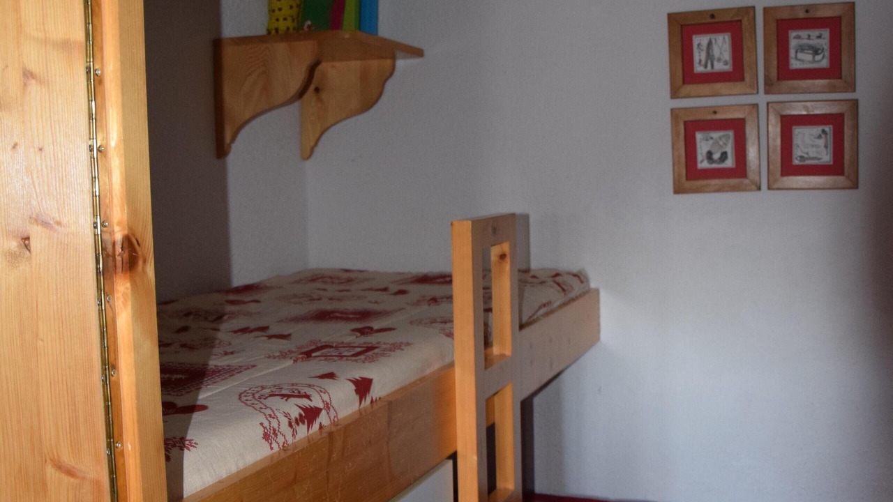 Photo of Bedroom in Arc-1800