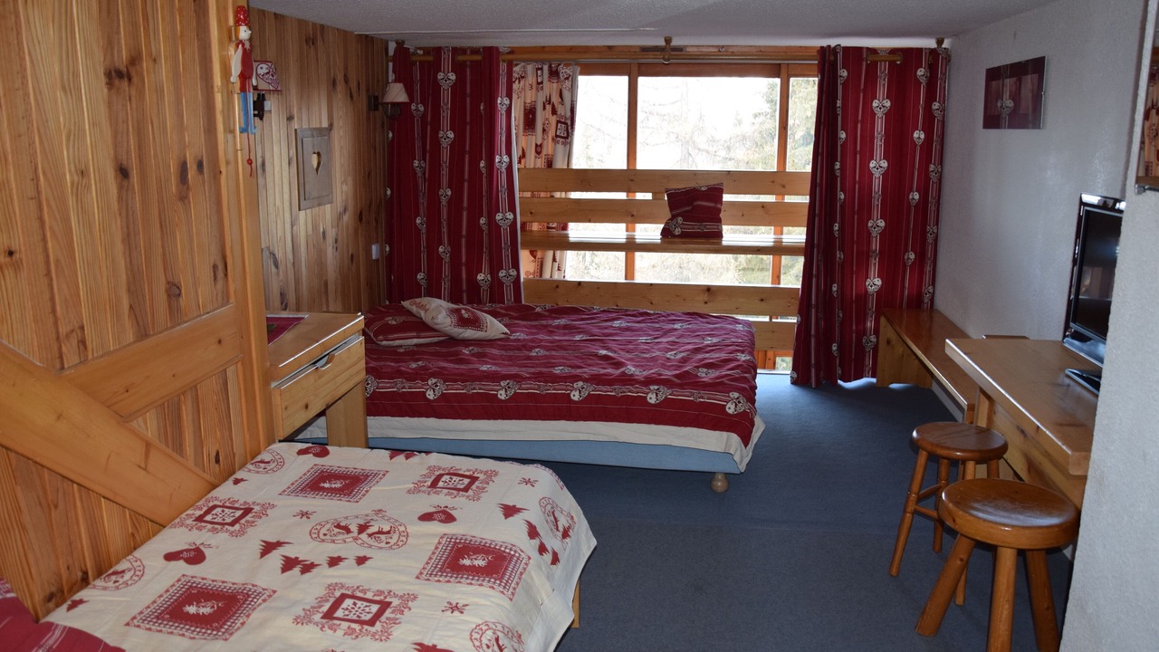 Photo of Bedroom in Arc-1800